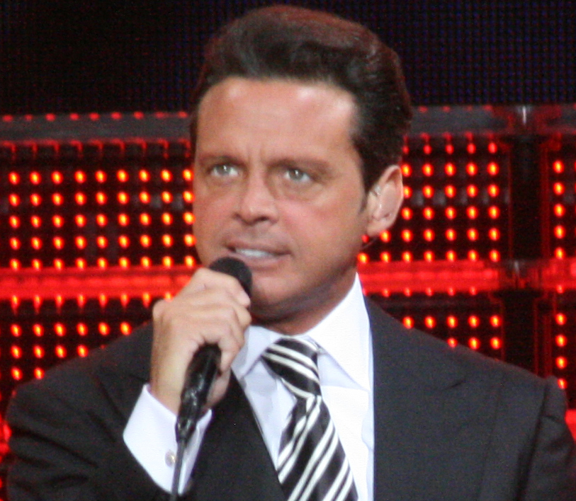 Luis Miguel Net Worth : How Rich Is Actually?